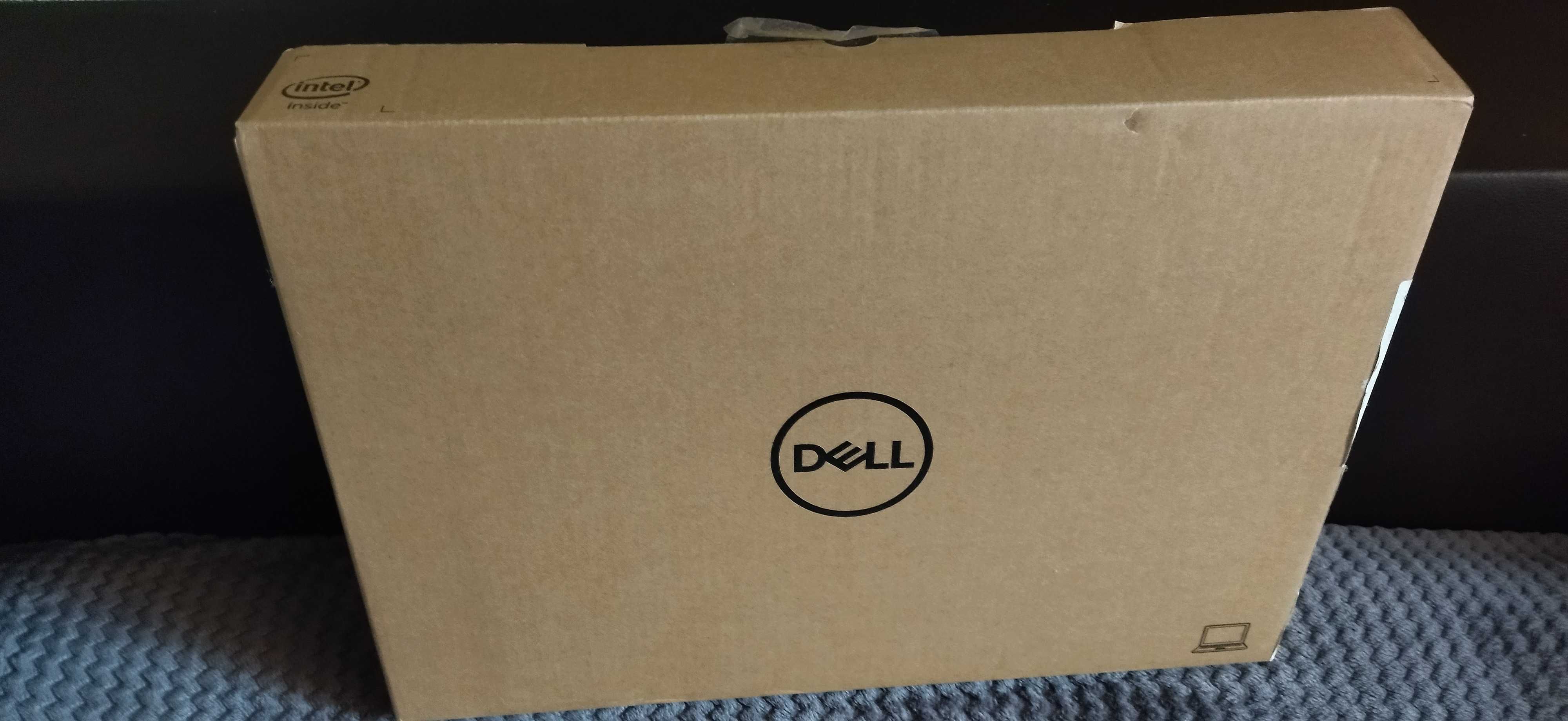 Лаптоп DELL, 15,6" с подарък - чанта за лаптоп