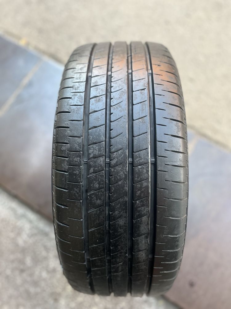 Продам одну шину Bridgestone