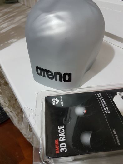 Стартовая плавательная шапочка "Arena 3D Race"