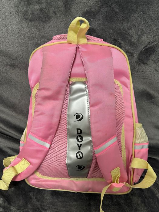 Ghiozdan, rucsac pentru fetiță. Scoala
Clasa 0-4.