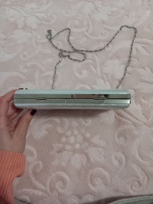 Официална сребриста чанта