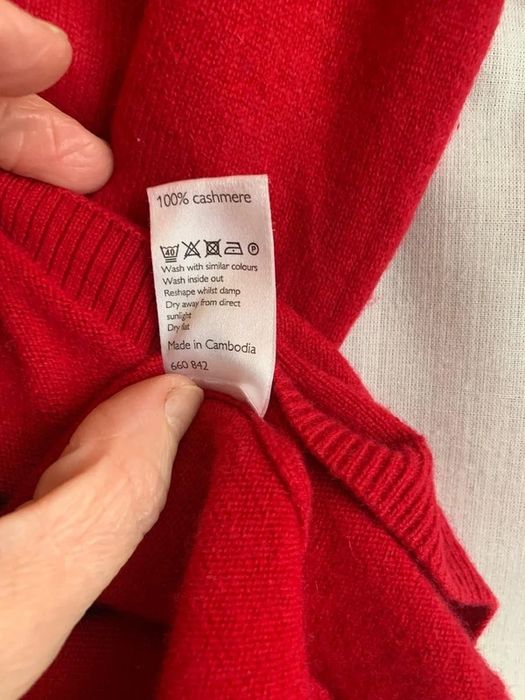 John Lewis Pulover in V de casmir rosu