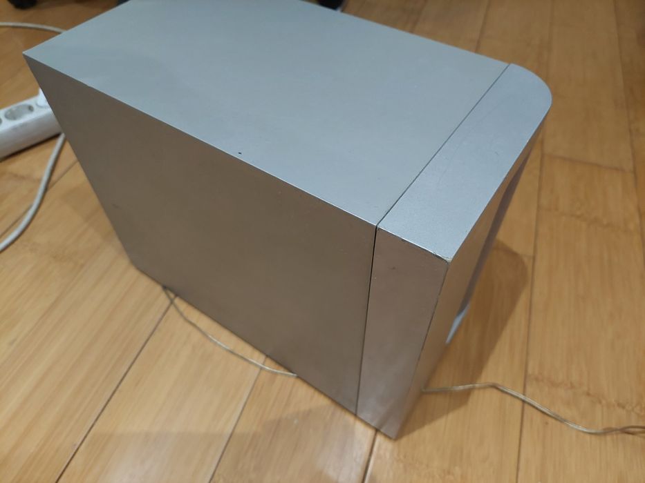 Vând subwoofer Philips