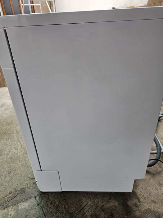 Съдомиялна Ariston Hotpoint LSF 723