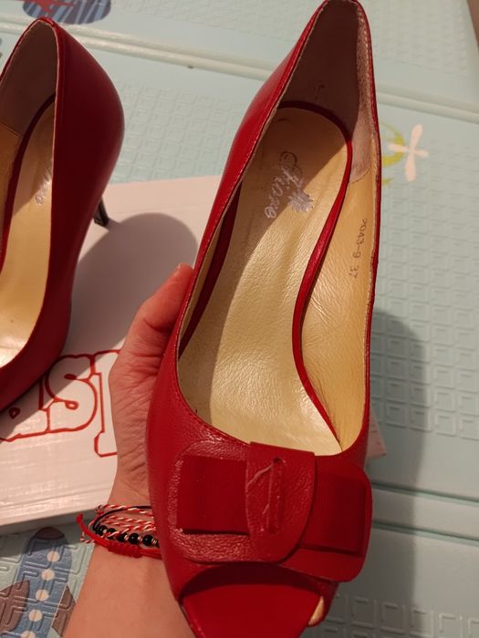 Pantofi eleganți