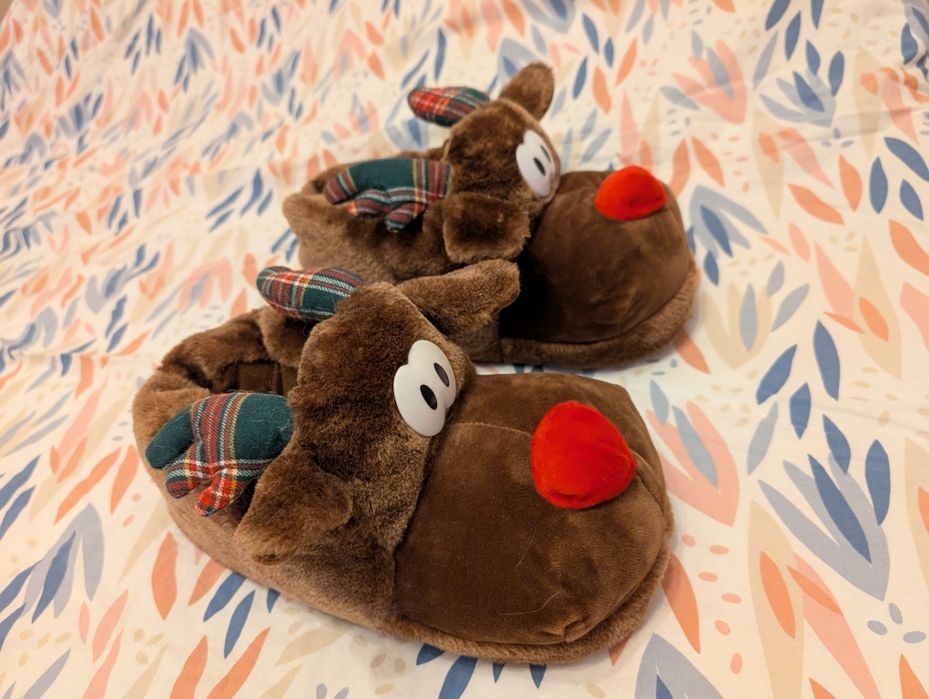 Papucii cu reni (de Craciun)