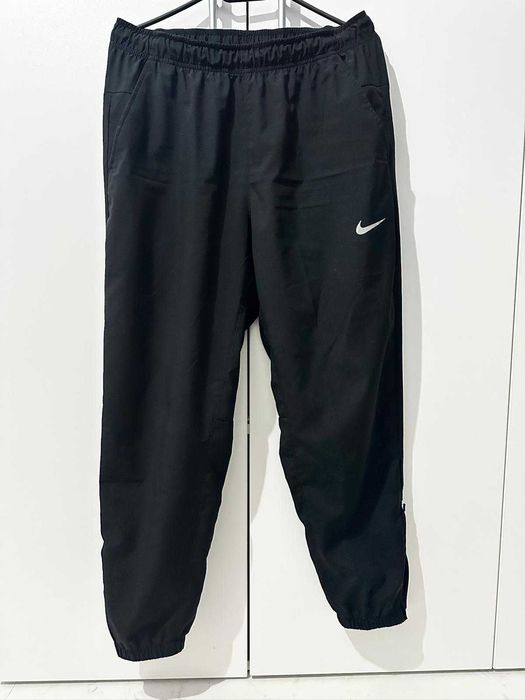Pantaloni Nike Tapered 'Form Swoosh'