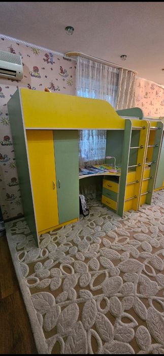 Мебель ,кровать двух этажа