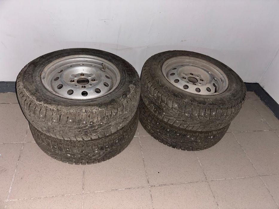 Покрышки шипы СРОЧНО ‼️ за 80к