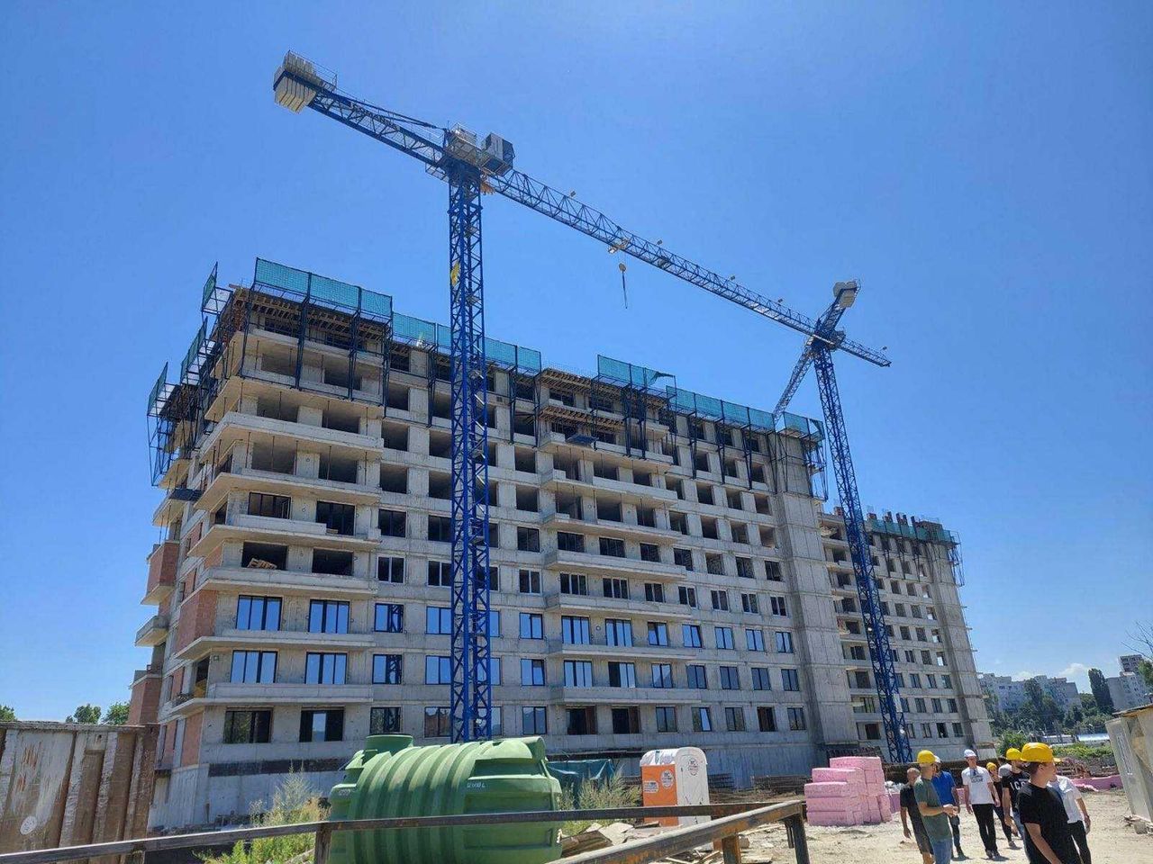Продава се Двустаен апартамент в София, Красно село - 80 кв.м за 2123 €/кв.м - Снимка #2