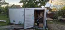 Vand container frigorific  sau schimb cu diverse lucruri.