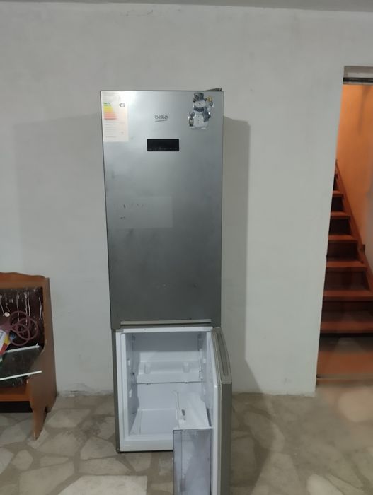 Продается холодильник  Beko не рабочи