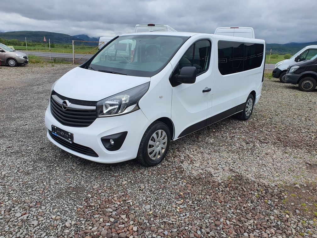 Opel vivaro 1,6tdi ,euro6  8+1 locuri