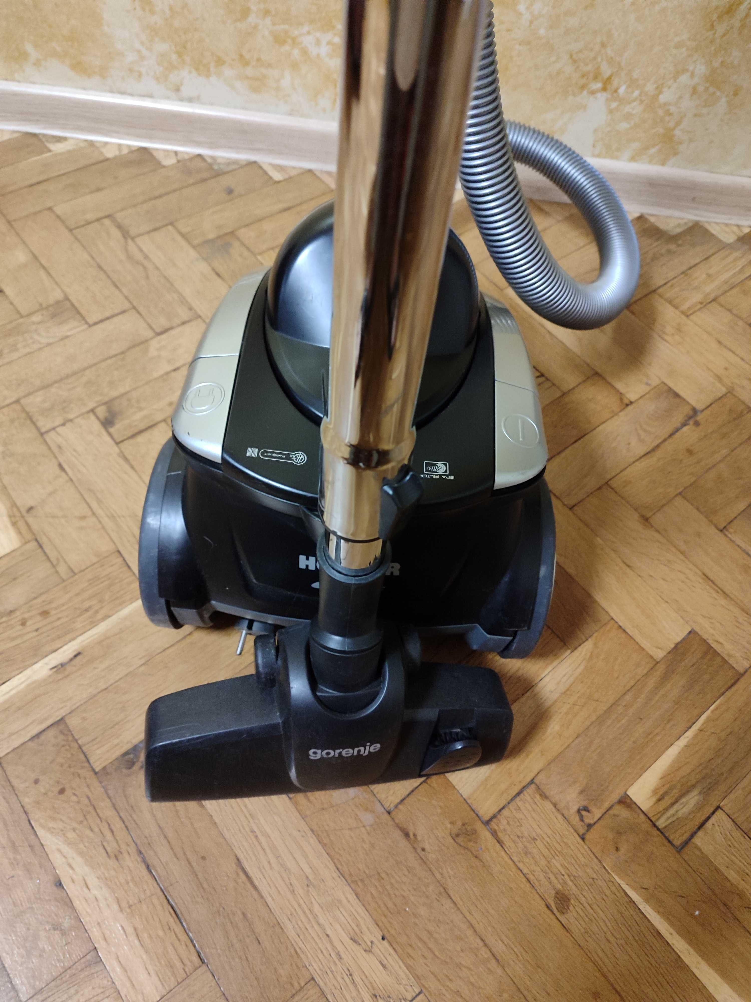 Прахосмукачка Hoover Curve CU71 700W