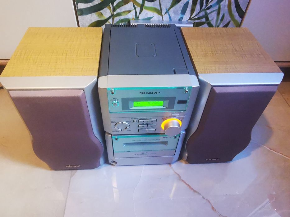 Combina SHARP casetofon