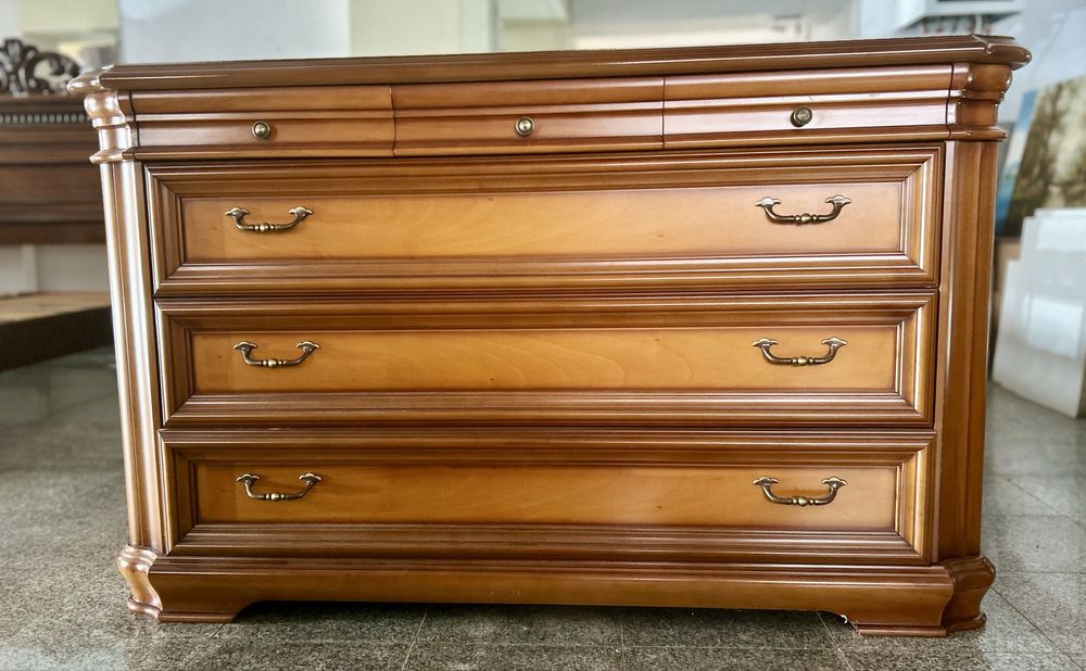 Mobilier dormitor din lemn