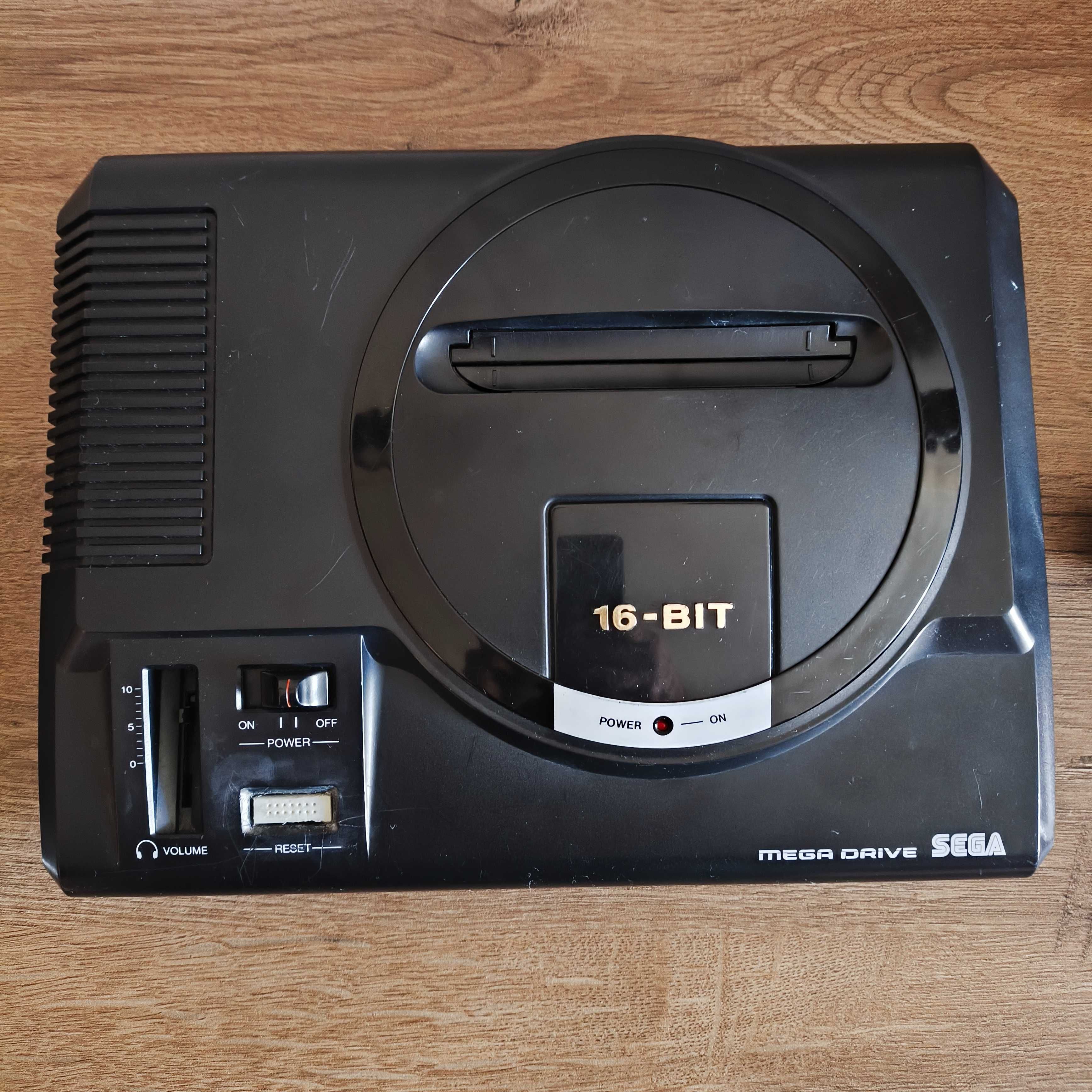 Sega Megadrive/Genesis Model 1 и дискета със 196 различни хитови игри
