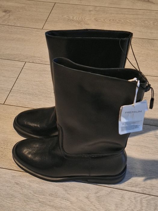 Gheate piele- reserved premium marime 38