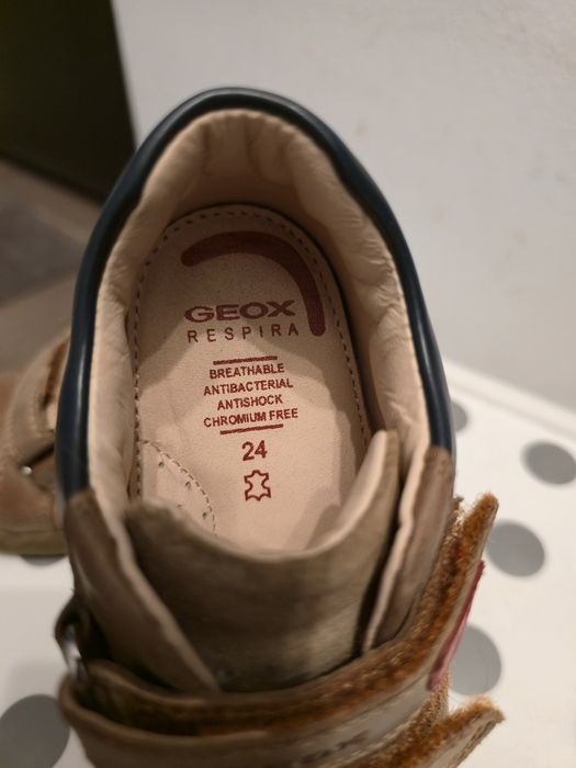 Pantofi Geox cu scai