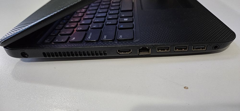 Vand schimb Laptop Dell inspiron procesor  i7
