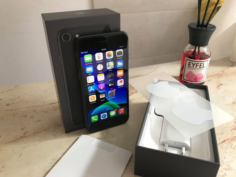 iPhone 8 Space Gray 64Gb battery 90%