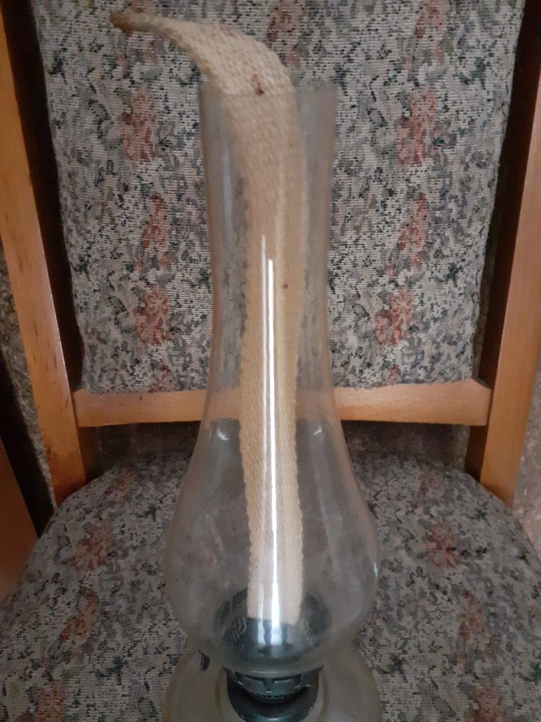Lampă de petrol cu fitil