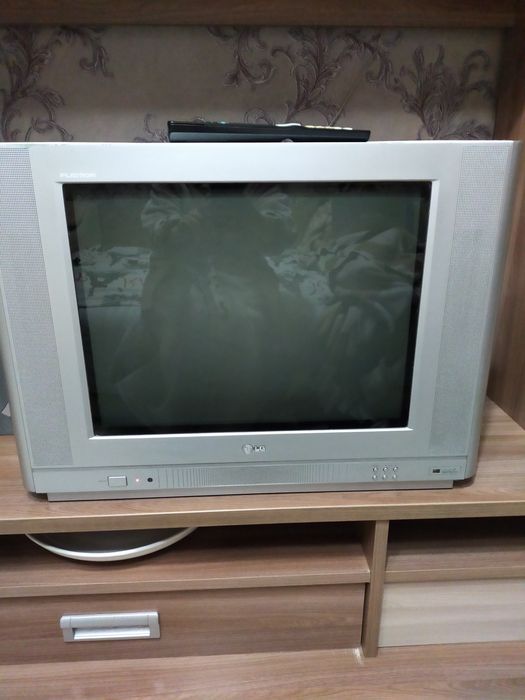 Продаю телевизор
