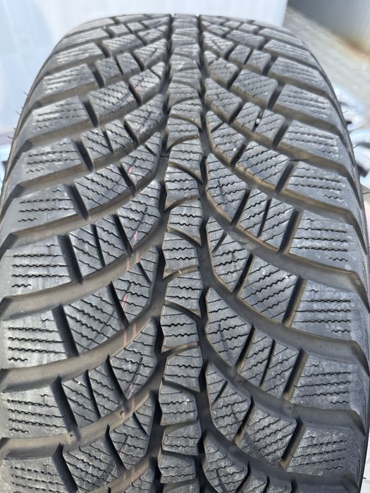 4 бр. Почти нови зимни гуми Kumho 235/45/19