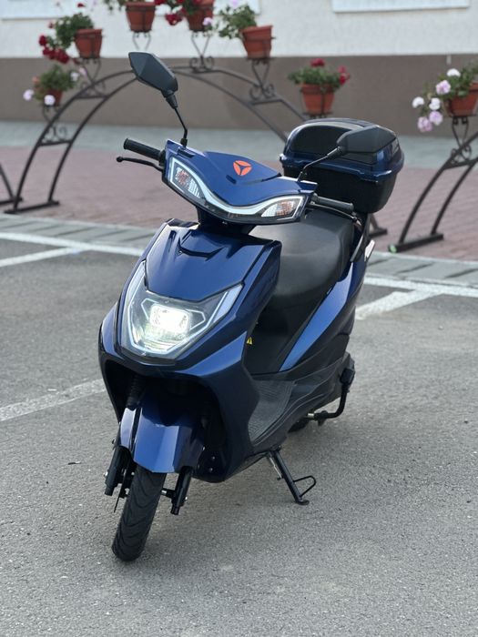 Vand scuter electric