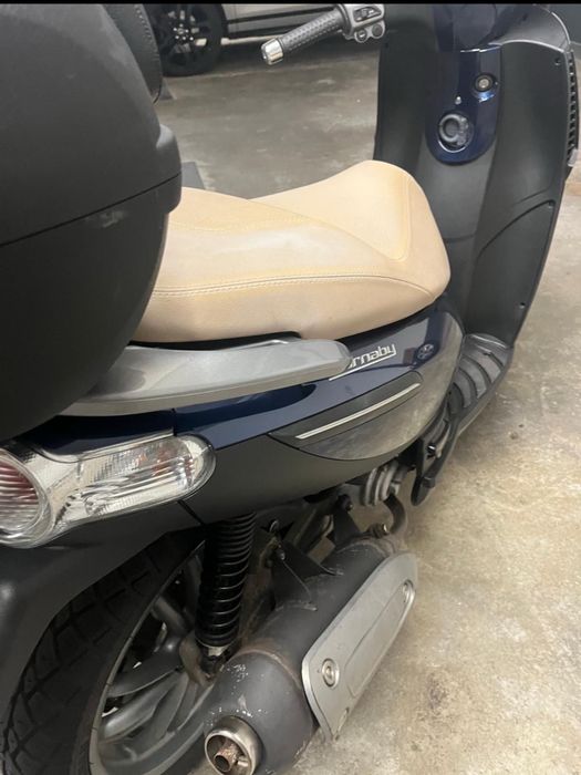 Piaggio Carnaby 125 (Nu Beverly , X9)
