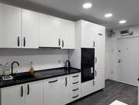 Inchiriez apartament cu 2 camere, zona Piata Rogerius