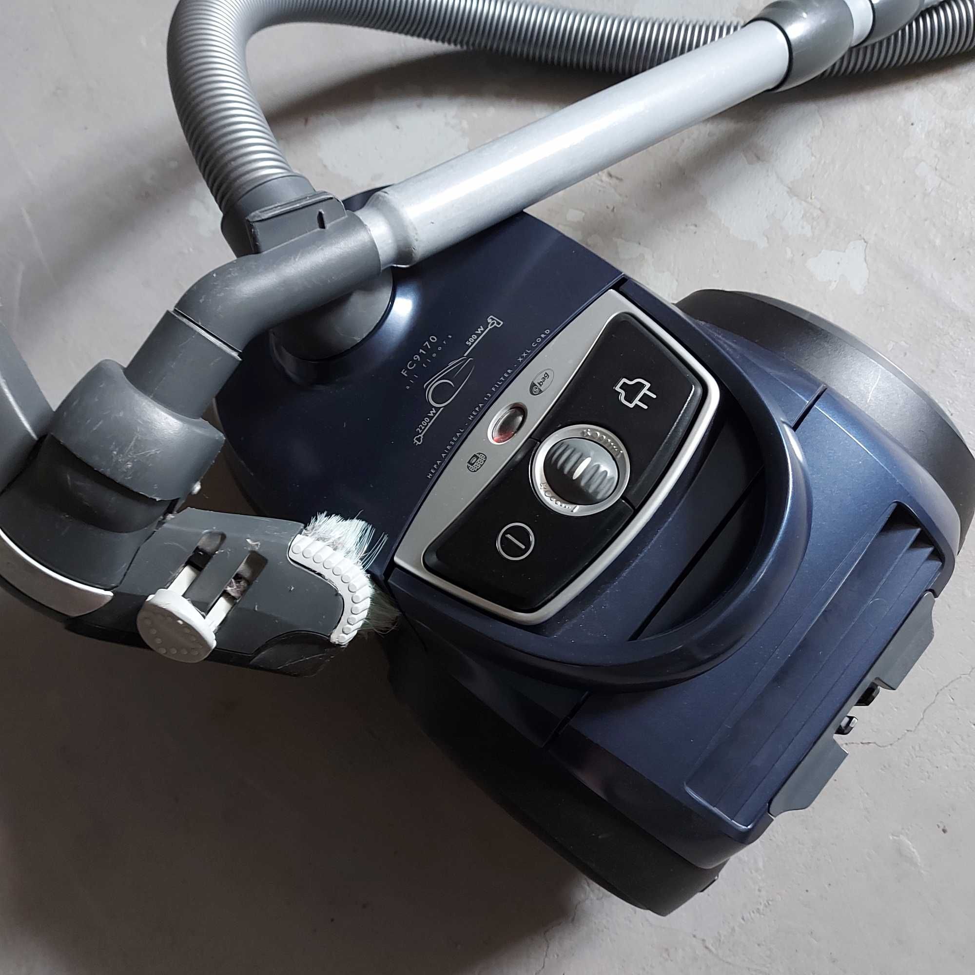 Aspirator cu sac PHILIPS FC9170,