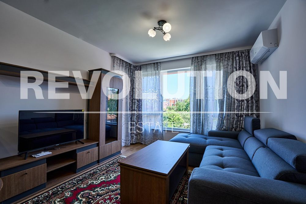 Дава се под наем Двустаен апартамент в Пловдив, Център - 50 кв.м за 460 € - Снимка #2