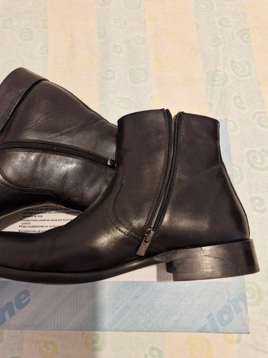 Ghete barbat din piele