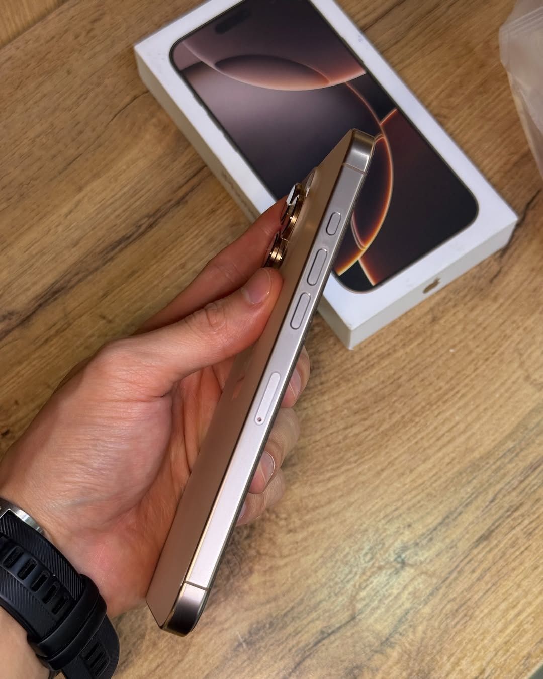 iPhone 16 Pro Max 256gb Desert