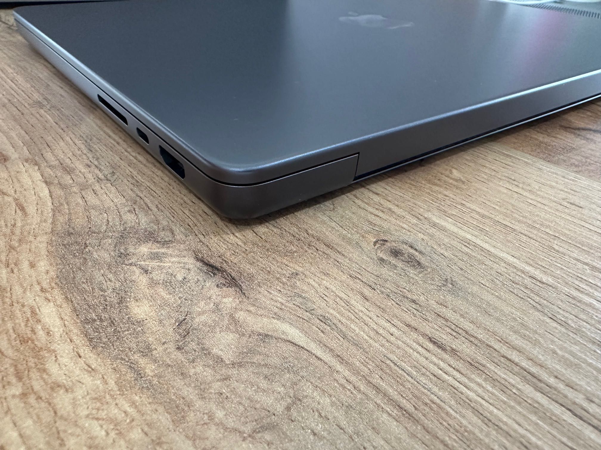 MacBook Pro 14" M4 Chip 10-CPU/10-GPU/16RAM/512SSD ГАРАНЦИЯ 11.02.2026
