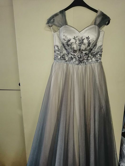 Дизайнерска бална рокля