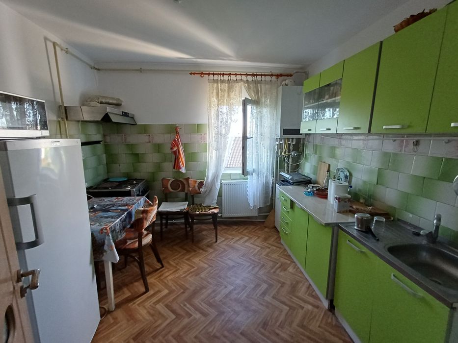 Vând apartament 3 camere decomandat, Giurgiu, Tineretului