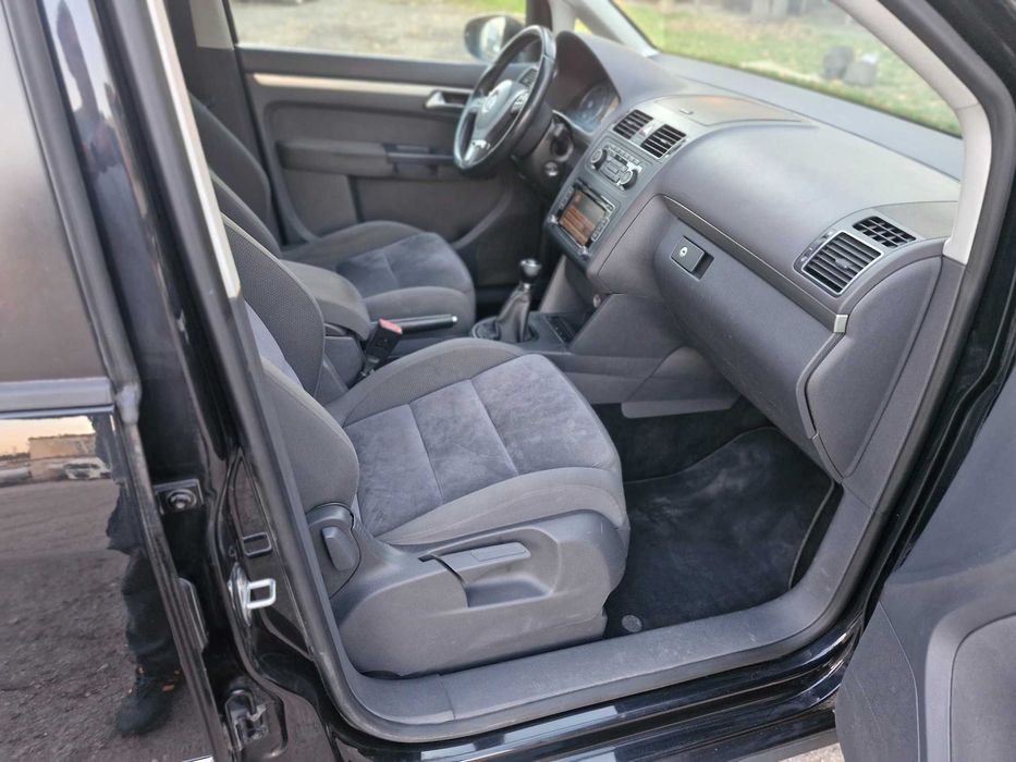 VW Touran 2.0 tdi HIGHLINE