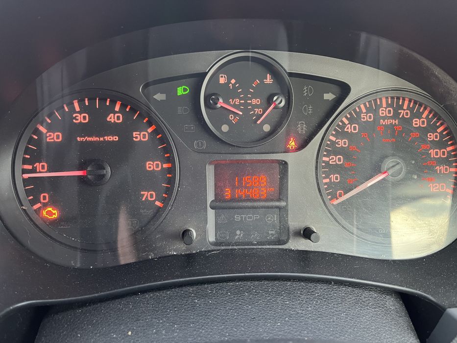 Vând Peugeot Partner