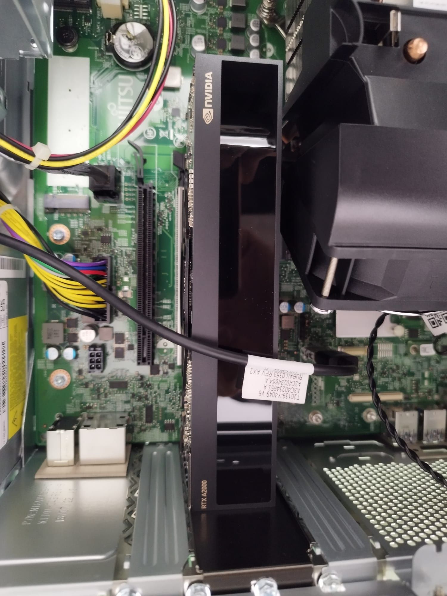 Fujitsu CELSIUS W5012 – Stație de lucru HIGH-END (PRODUS NOU, SIGILAT)