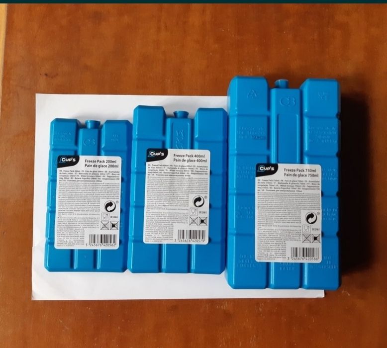 Organizator portbagaj cu trei compartimente, unul izoterm. Pliabil