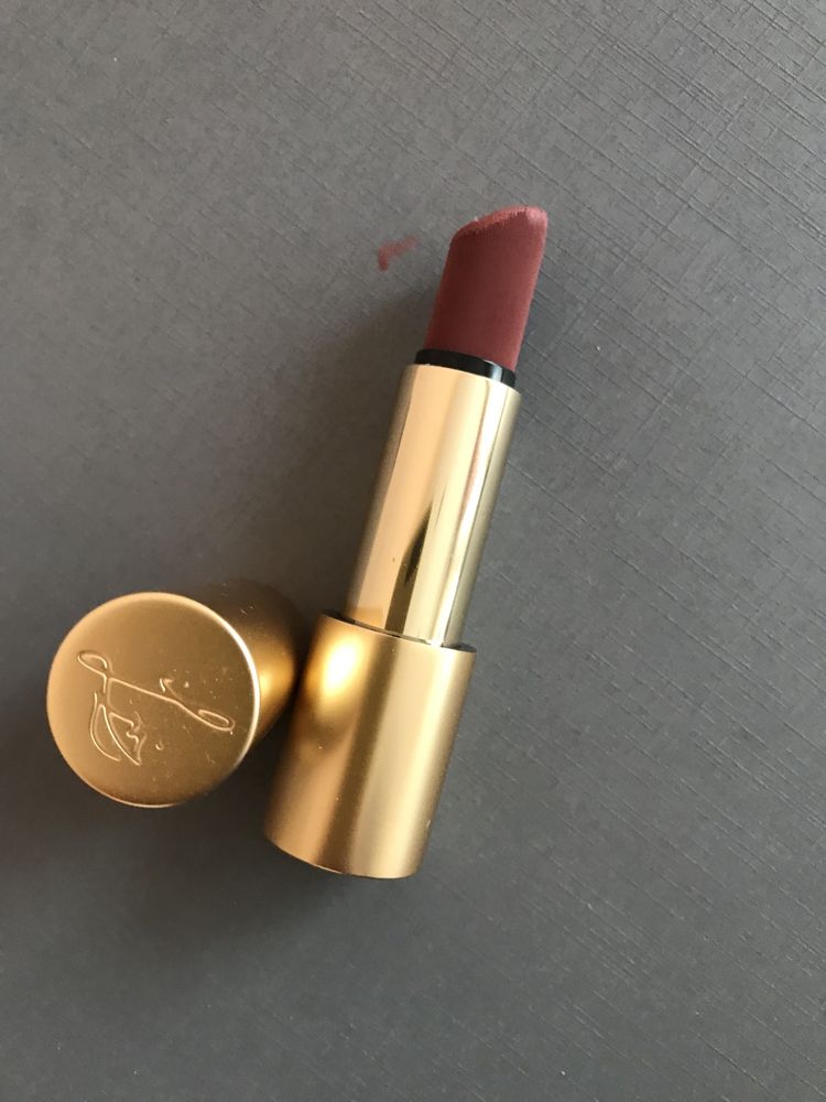 Течни червила Chanel, Lisa Eldridge
