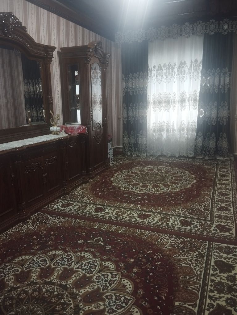 Студент лага ижарага уй