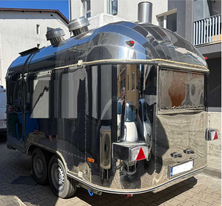 FOODTRUCK Remorca completa cu toate echipamentele
