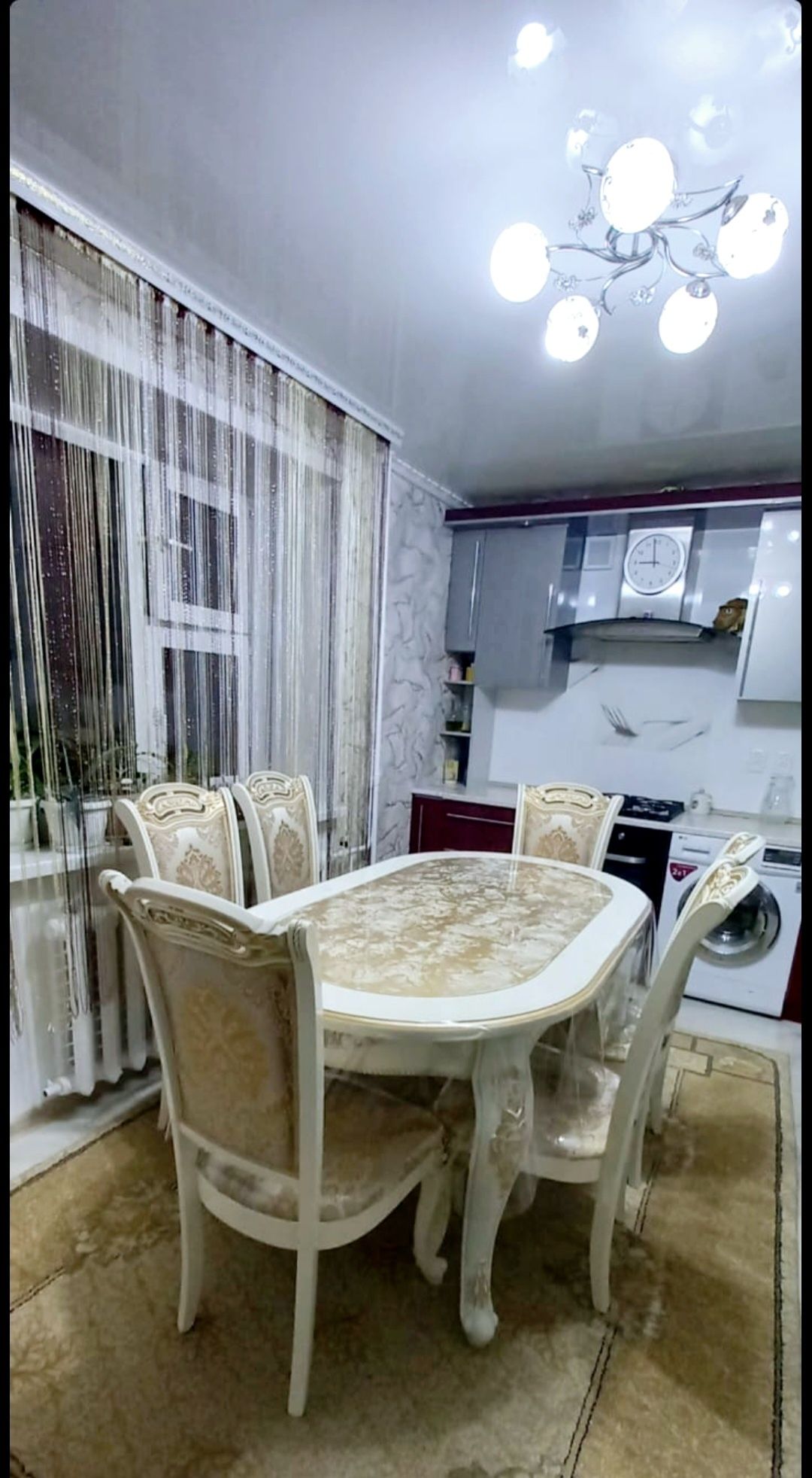 Продам стол со стульями