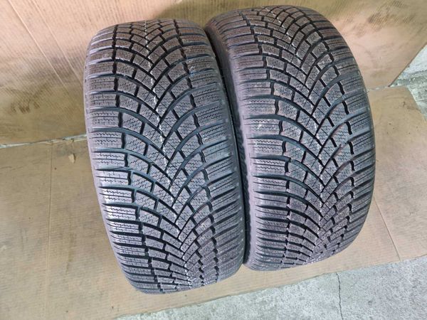 2 Bridgestone R18 225/40
нови зимни гуми 
DOT3319