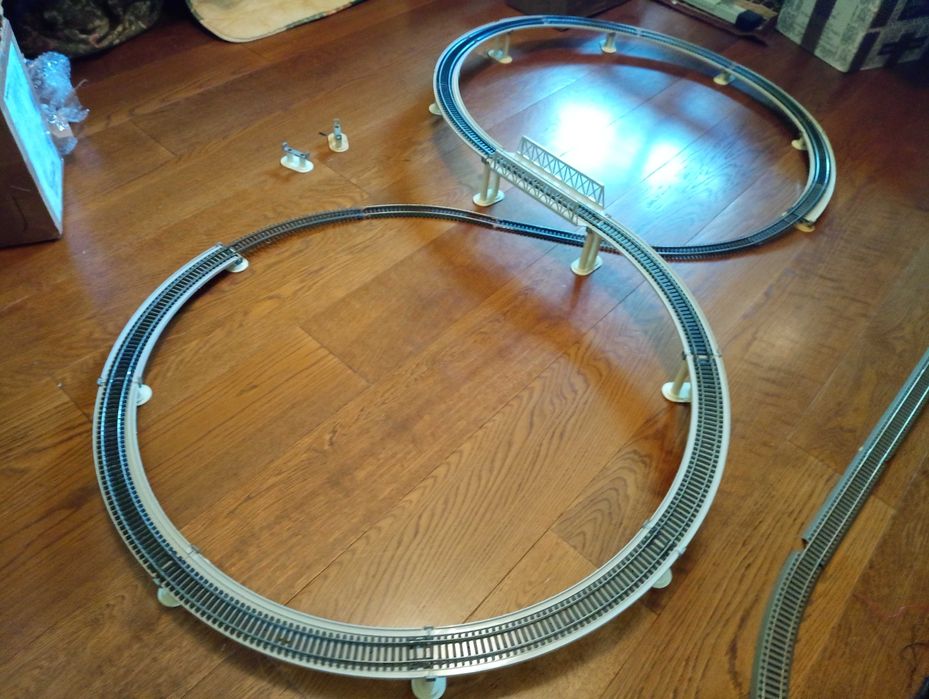 Macheta  circuit trenulet electric