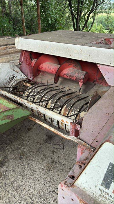 Presa baloti  International 430