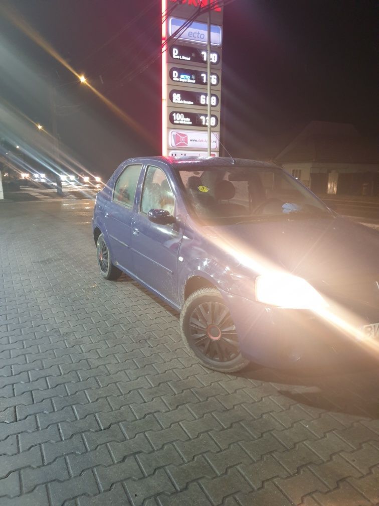 Vând dacia logan 14 benzine pe injecție